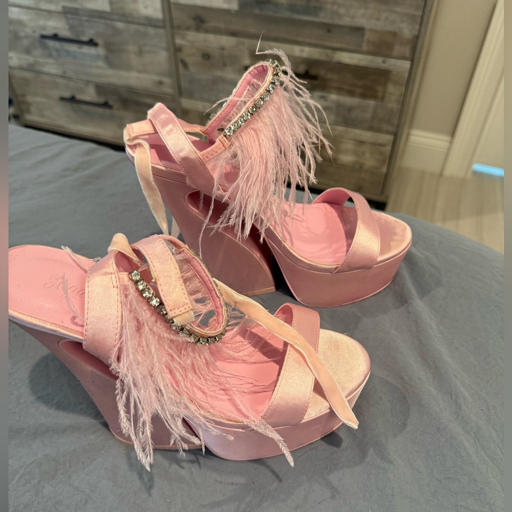Costume shoes